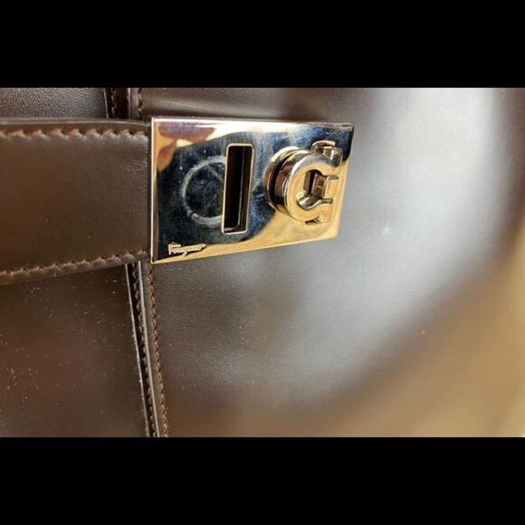 Ferragamo Gancini Leather Shoulder Bag - Picture 2 of 10
